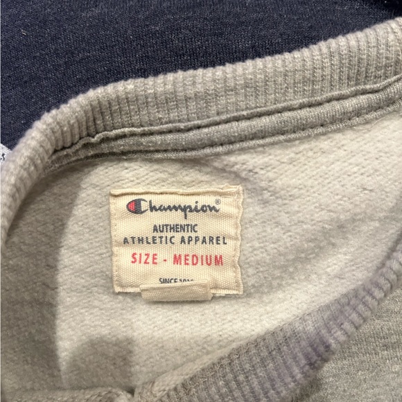 Champion crew neck sweatshirt - Picture 2 of 3